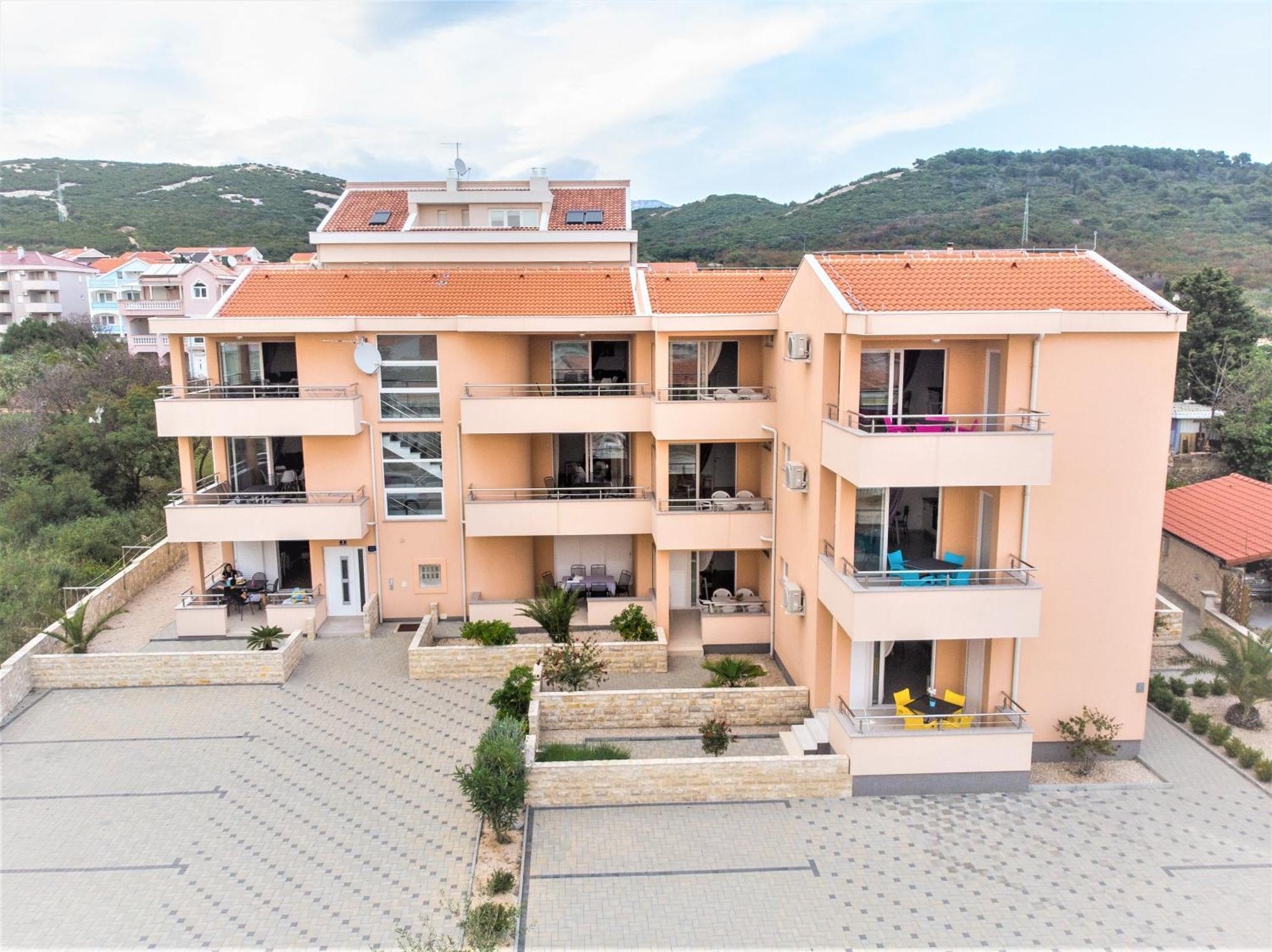 Apartments Kristina, Place For The Family Stara Novalja Exterior photo