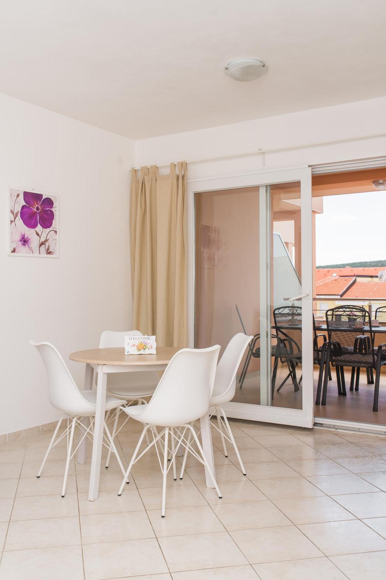 Apartments Kristina, Place For The Family Stara Novalja Exterior photo